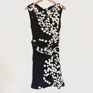 Diane Von Furstenberg Black & White Square Print Silk Ruched Dress Size US 6